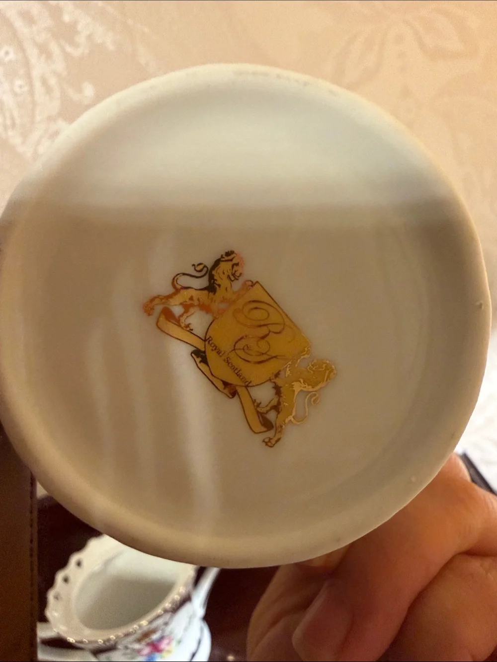 N/A elegant porcelain